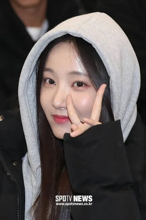Yeonwoo MOMOLAND