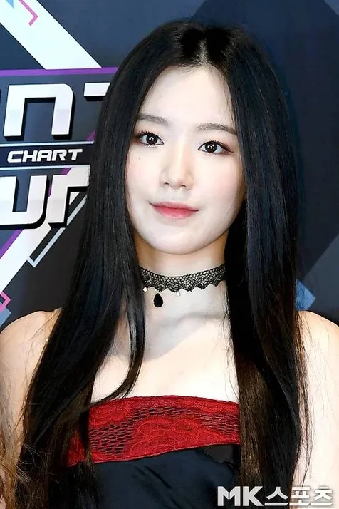 Shuhua (G)I-DLE