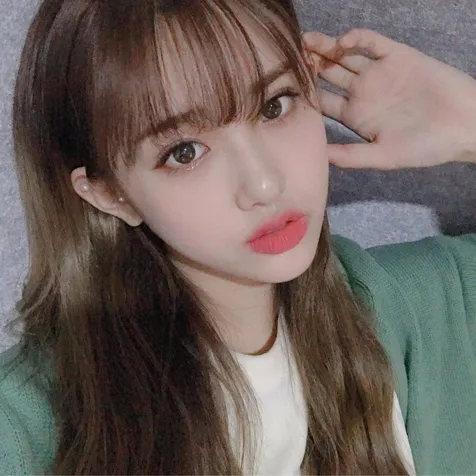 Aisha EVERGLOW
