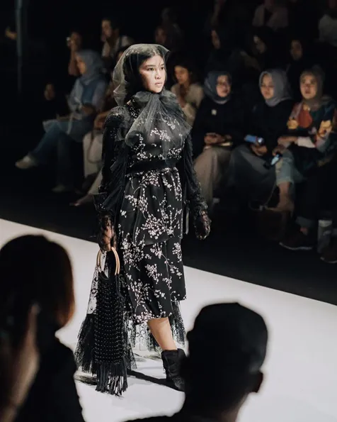 Meldi Jadi Model Lagi