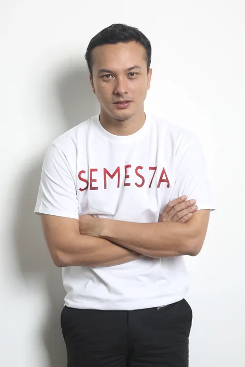 Cari Pemeran Rangga Seperti Orang Gila