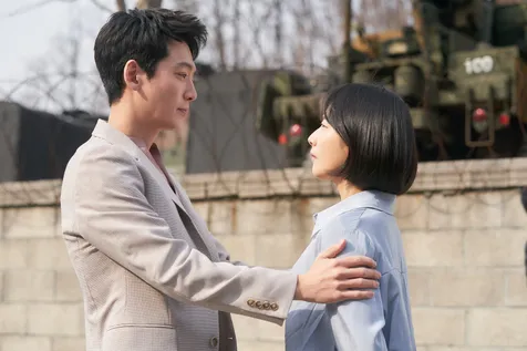 Melihat Sisi Lembut dan Romantis Kim Jun Wan Ketika Bersama Lee Ik Jun