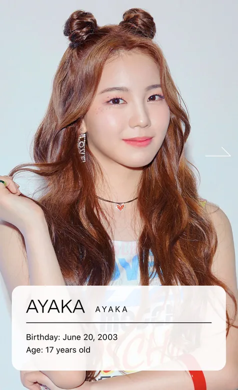 Ayaka, disebut-sebut sebagai visual. Bahkan ada yang bilang dia mengingatkan pada Suzy.