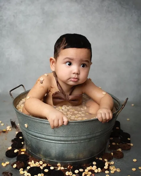 Unggah Foto Anak Mandi Biskuit, Cut Meyriska Minta Maaf