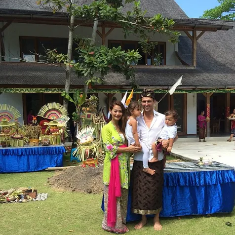 Adem Intip Rumah Baru Indah Kalalo Bergaya Villa Di Bali Ini M Kapanlagi Com