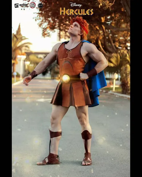 Cosplayer Kekar Ini Kehilangan Fans Usai Tampil Jadi 