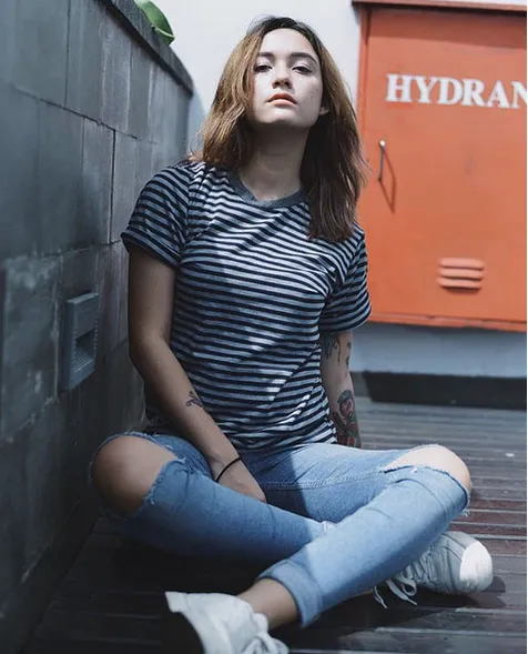 Demi Langston, Model Blasteran Asal Sidoarjo Bikin Gagal Fokus - Plus