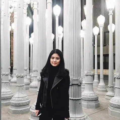 Foto Foto Cantik Ultah Ke 23 Valencia Tanoe Dikado Mobil Mewah M Kapanlagi Com
