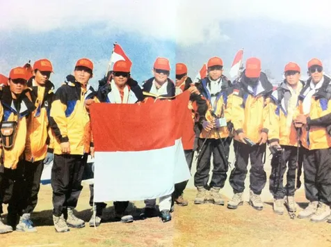 Foto-Foto Jadul Prabowo Subianto Saat Muda, Ganteng dan 