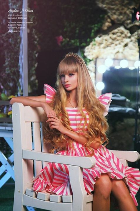 Foto Angelica Kenova Barbie Cantik Rusia Yang Gemparkan Internet