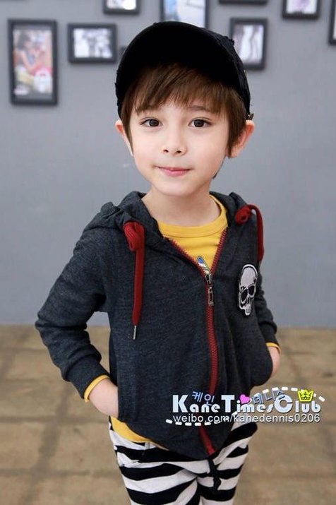 Inilah Model Cowok Cilik Terganteng di Dunia Yang Bikin 