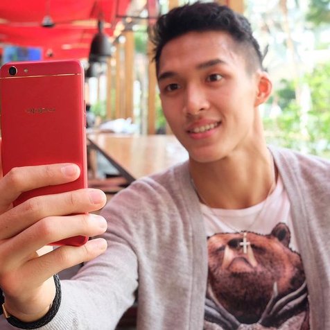  Jonatan Christie Si Ganteng Berprestasi Dari Lapangan 