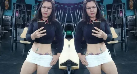 Nenek Ini Usianya 57 Tahun & Punya Tubuh Kekar Mirip Ade 