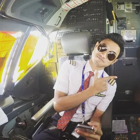 Sederet Pilot Ganteng Indonesia Yang Bikin Hati Lepas Landas M Kapanlagi Com