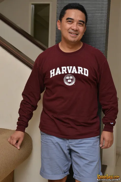 Serunya Berkeliling Di Rumah Presenter Farhan Luas Dan Sejuk M Kapanlagi Com