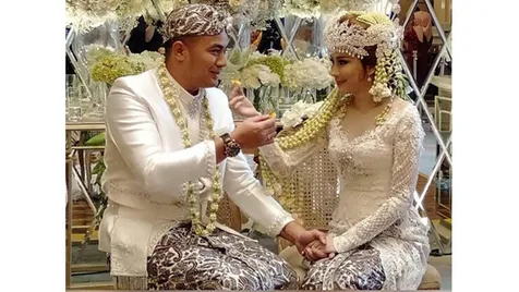 Momen Mendebarkan
