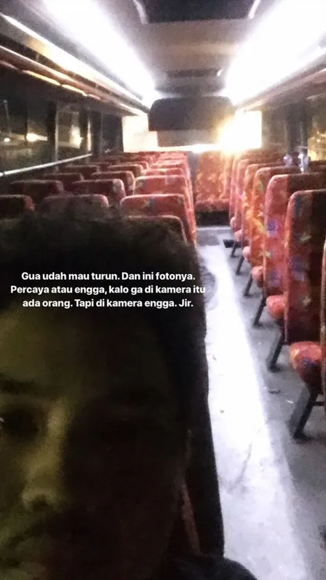 Wajah Pucat & Tak Bergerak