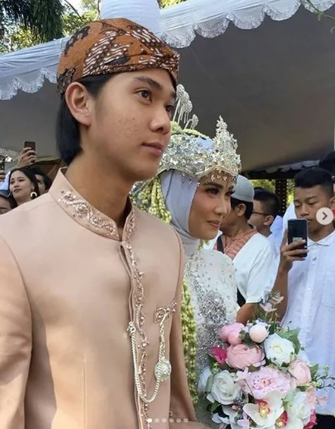 Mirip dengan Kakak
