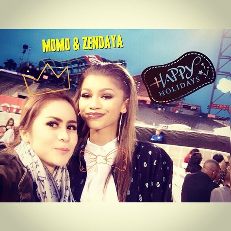 Momo dan Zendaya ©momogeisha/instagram