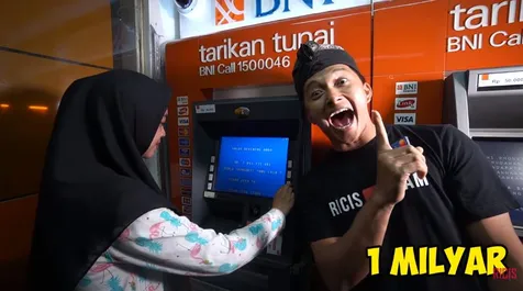 Punya Tabungan 1 M di kartu ATM