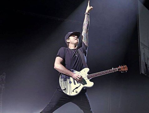 Tom DeLonge bakal beber alasannya keluar dari Blink 182 © Facebook.com/tomdelonge