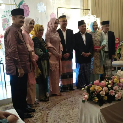 Proses temu keluarga Bella dan Afif © Instagram.com/thomas.danielabel