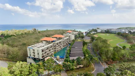 Hotel & Resort