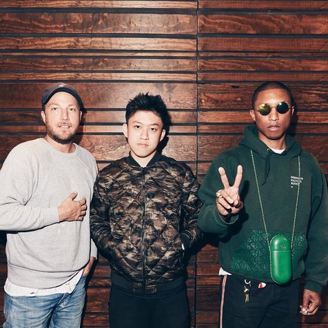 Dalam sebuah penggalan wawancara, Brian tampak ditanya soal kisah cinta © instagram.com/pharrell