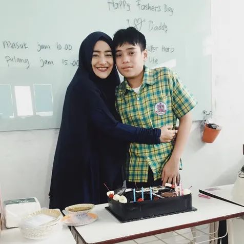 Merayakan Ulang Tahun