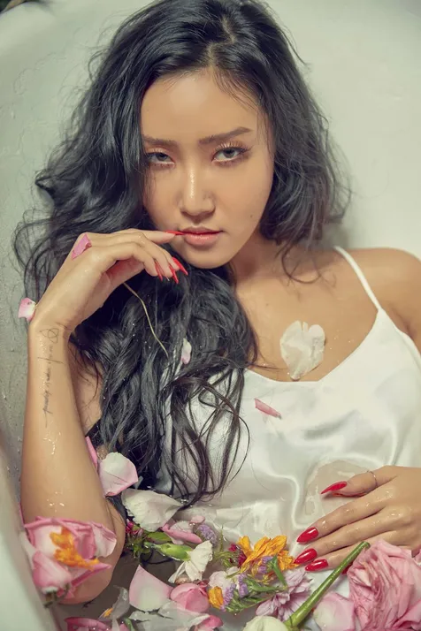 Hwasa MAMAMOO