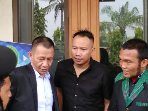 Inginkan Adanya Komunikasi