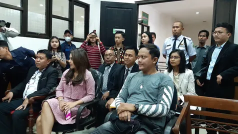 Alief Ingin Tetap Pertahankan Rumah Tangga