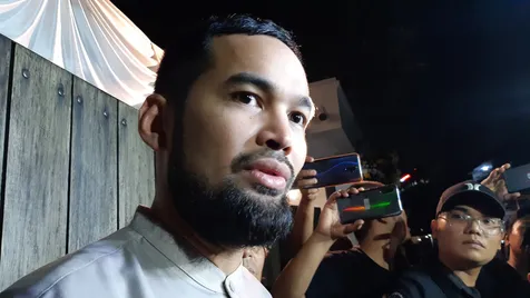 Istri sedang di Luar Negeri