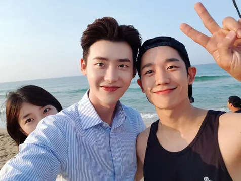 Lee Jong Suk dan Jung Hae In