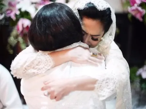 Momen Haru pada Prosesi Siraman