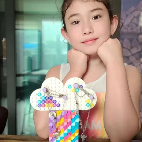 Hobi Bermain Lego