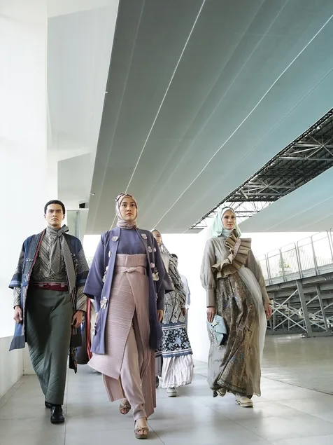 11 Designer Ambil Bagian