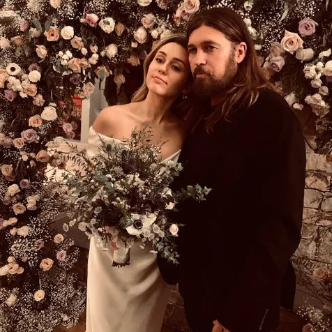 Miley Cantik Banget!