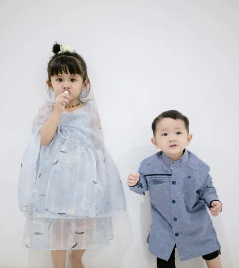 Kompak dengan Adik