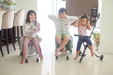 Jarang Tersorot, Ini 9 Potret Anak Ketiga Shireen Sungkar dan Teuku Wisnu yang Paling Kalem Diantara 2 Kakaknya