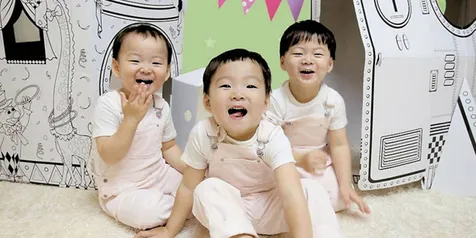 Song Triplets Pergi ke Pesta