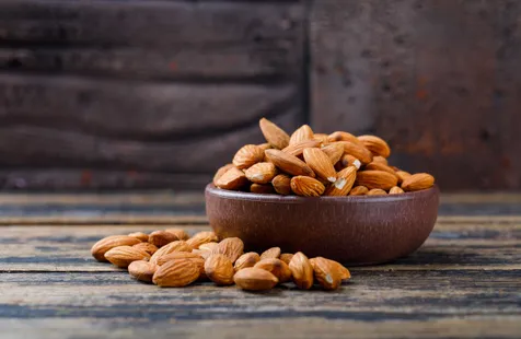 Almond dan Madu