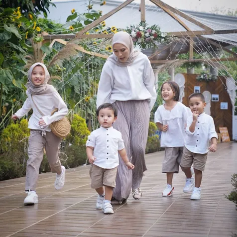 Keluarga Zaskia Adya Mecca