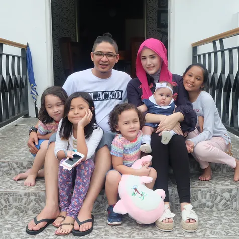 Layaknya Kakak Adik Kandung
