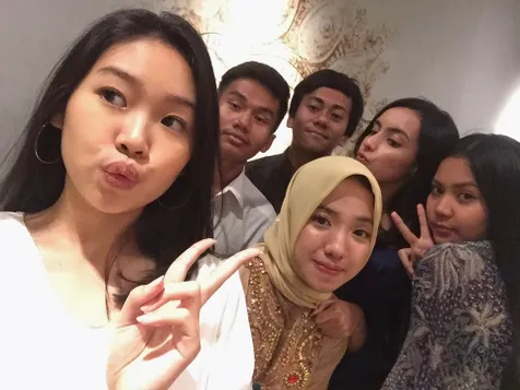 Saat Bersama Teman-Temannya