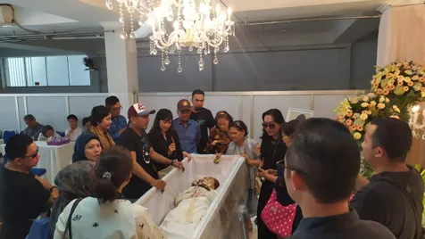 Rio Febrian Sempat Temani Mama Operasi