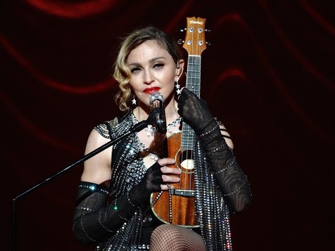 Madonna jadi sumber inspirasi Adele di album 25 © Splashnews.com