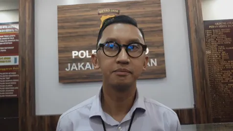 Dijenguk Sang Ibu