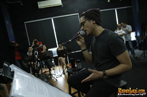 Konser tinggal seminggu lagi, Afgan makin rajin latihan ©Agus Apriyanto