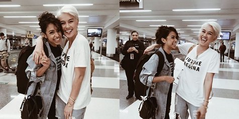 Tak sengaja bertemu di airport, mereka pun menyempatkan diri untuk foto bareng. © Instagram/agnezmo